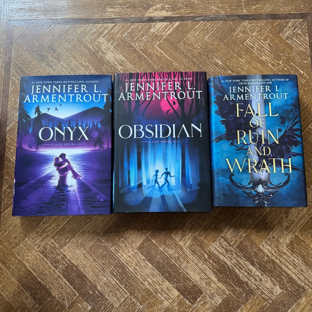 Jennifer Armentrout Hardcover Books- Special Editions of Onyx and Obsidian